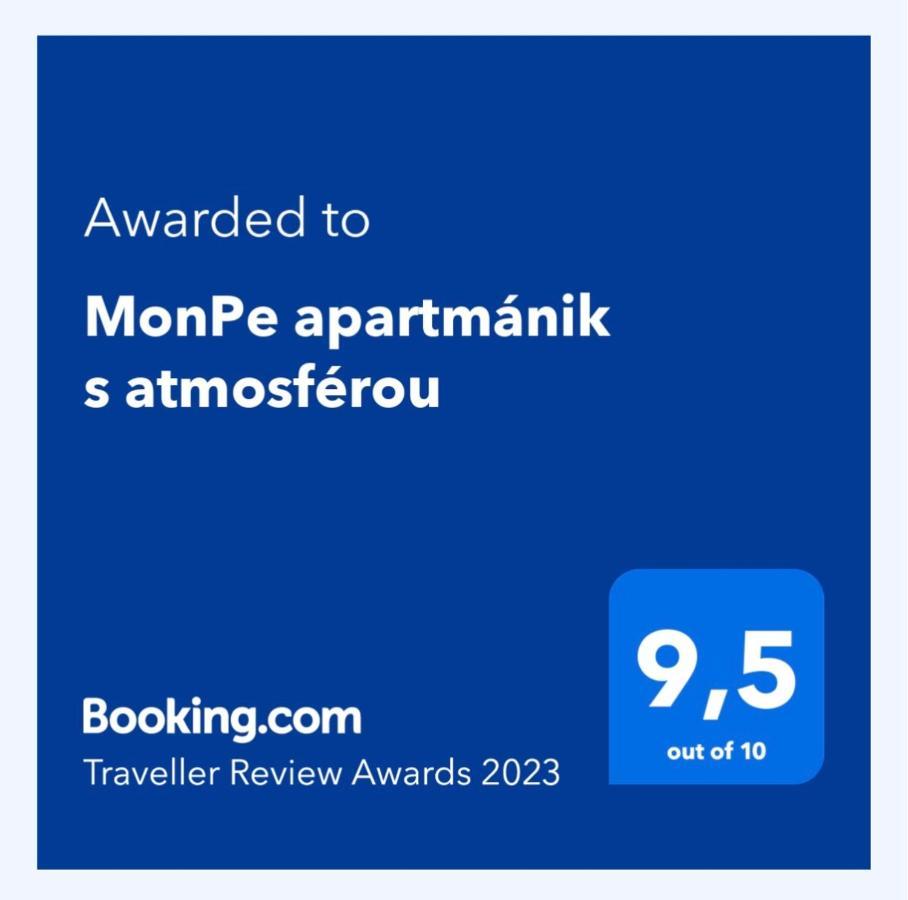 Monpe Apartmanik S Atmosferou 科马尔诺 外观 照片